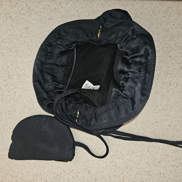 La Regale Black Satin Clutch With Strap - Picture 3 of 3